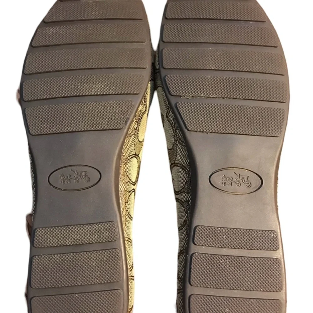 Coach Flats - Picture 4 of 9